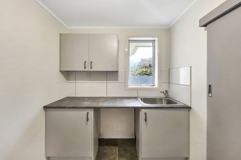 Photo of property in 45 Kilmarnock Street, Wallacetown, 9816