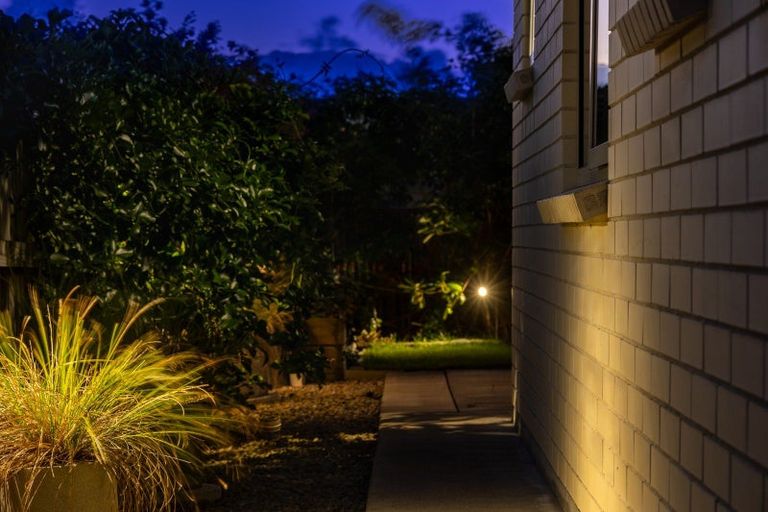 Photo of property in 23 Mahia Lane, Waikanae, 5036