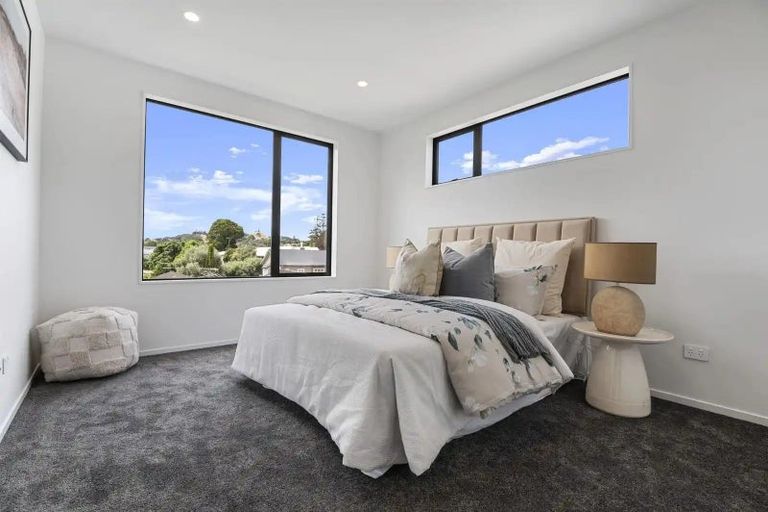 Photo of property in 10 Boyd Avenue, Mangere Bridge, Auckland, 2022