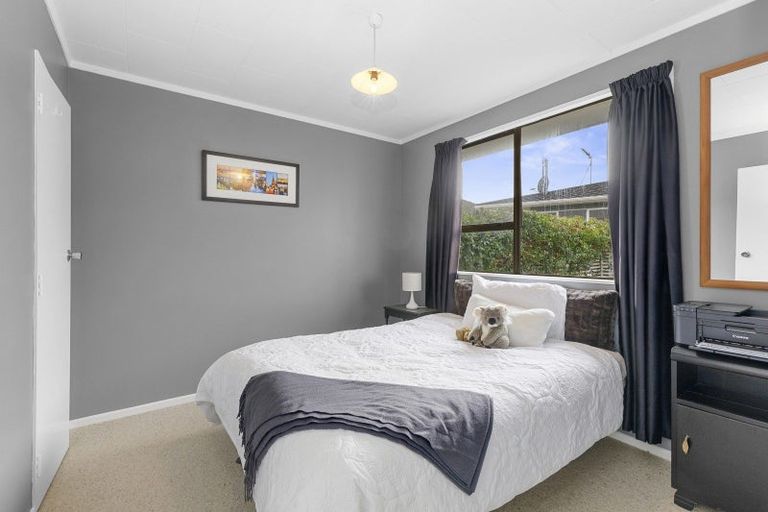 Photo of property in 1 Harvard Grove, Totara Park, Upper Hutt, 5018