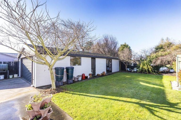 Photo of property in 3 Clipper Place, Redwood, Christchurch, 8051