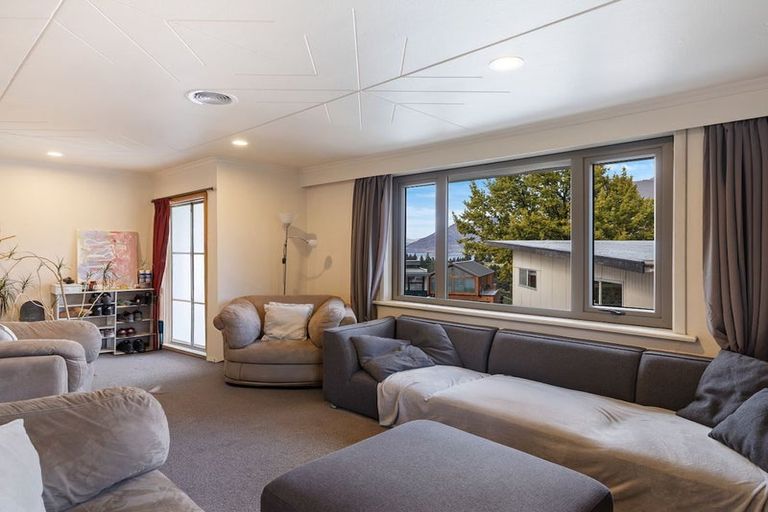 Photo of property in 18 Panorama Terrace, Queenstown, 9300