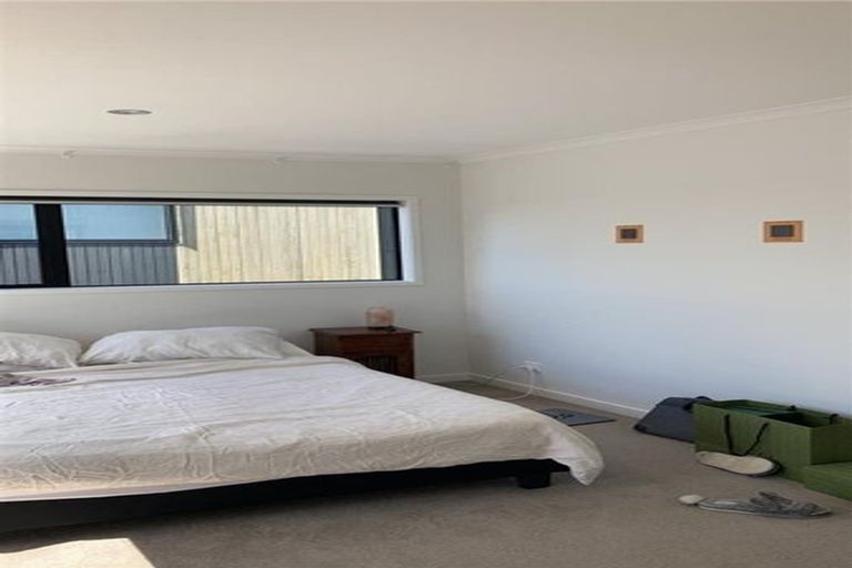 Photo of property in 4 Pheasant Lane, Hobsonville, Auckland, 0616