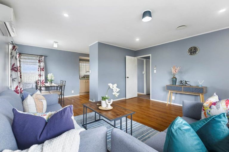 Photo of property in 2/16 Rice Crescent, Papakura, 2110