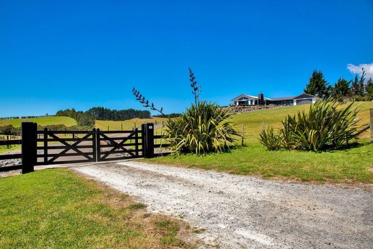 Photo of property in 1759 Mangorei Road, Mangorei, New Plymouth, 4371