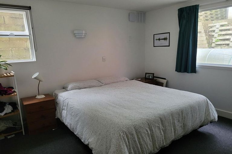 Photo of property in Parkland Flats, 18/51u Adams Terrace, Kelburn, Wellington, 6021