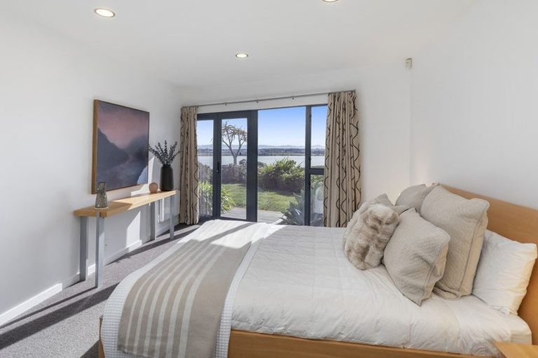 Photo of property in 11a Te Awakura Terrace, Mount Pleasant, Christchurch, 8081