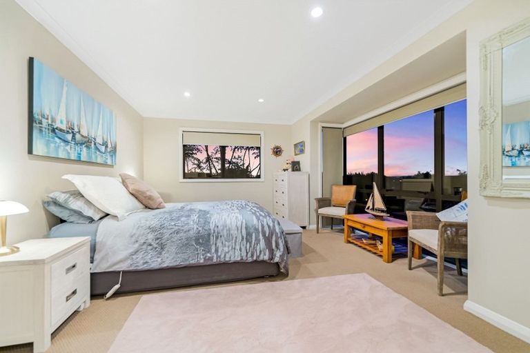 Photo of property in 18 Corsica Way, Karaka, Papakura, 2113