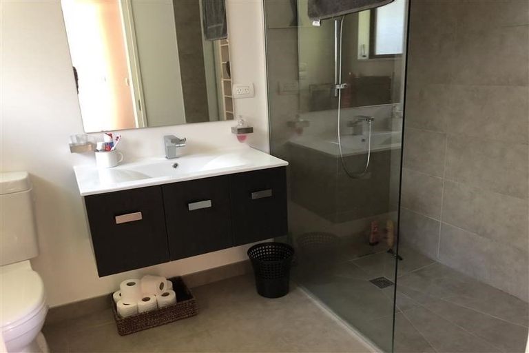 Photo of property in 14 Islington Place, Wanaka, 9305