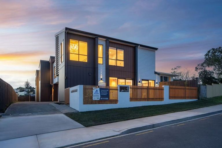 Photo of property in 4b Lyford Crescent, Sunnynook, Auckland, 0620