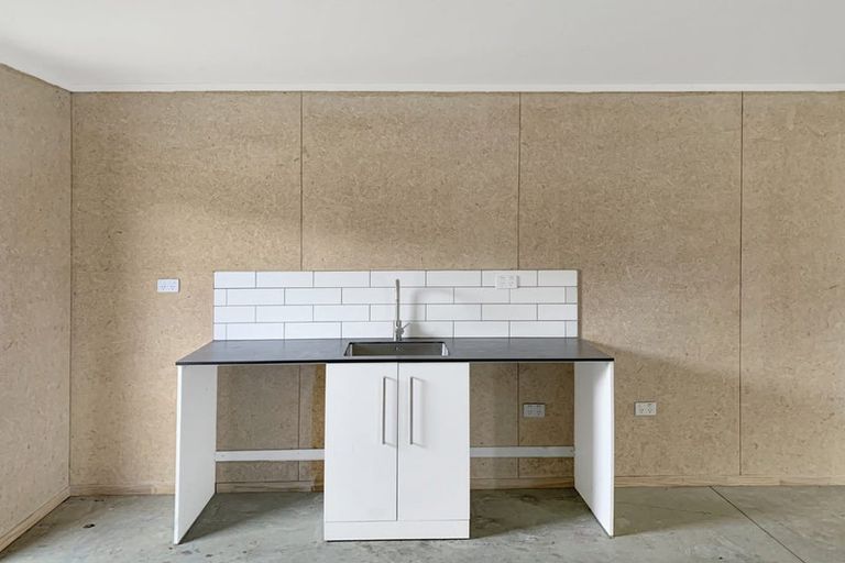 Photo of property in 8 Gladys Place, Levin, 5510