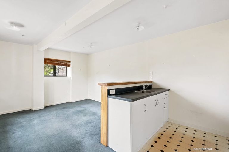 Photo of property in 18 Lincoln Street, Brooklyn, Wellington, 6021