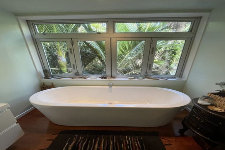 Photo of property in 282 Motutara Road, Muriwai, Waimauku, 0881