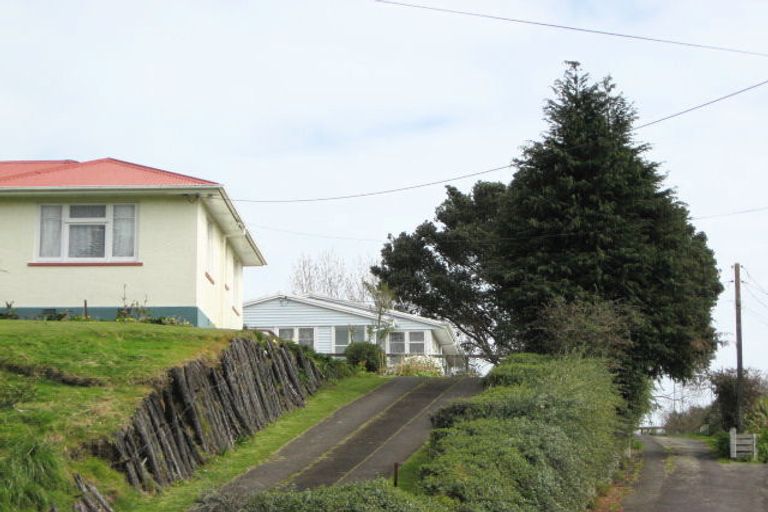 Photo of property in 32b Seaview Road, Marfell, New Plymouth, 4310