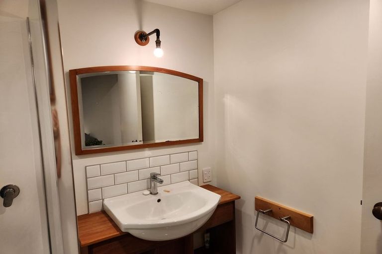 Photo of property in 34 Cannon Hill Crescent, Mount Pleasant, Christchurch, 8081