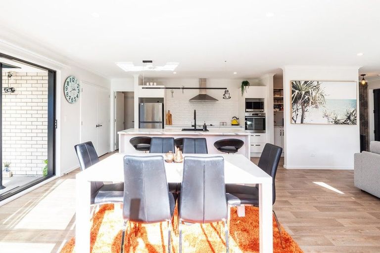 Photo of property in 3 Pierce Street, Marshland, Christchurch, 8083