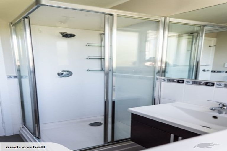 Photo of property in 7 Leybourne Avenue, Waikanae, 5036