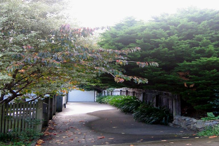 Photo of property in 196 Whites Line East, Waiwhetu, Lower Hutt, 5010