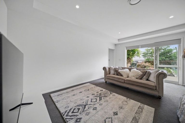 Photo of property in 127 Mcrobbie Road, Kingseat, Papakura, 2580