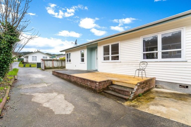 Photo of property in 19 Kairanga Crescent, Wainuiomata, Lower Hutt, 5014