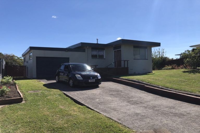 Photo of property in 17 Ridgeway Place, Glenview, Hamilton, 3206