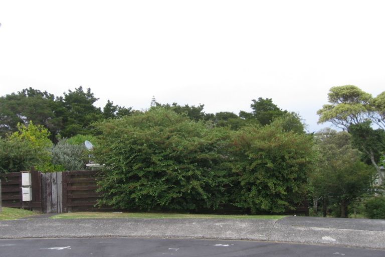 Photo of property in 1/10 Nea Place, Hillcrest, Auckland, 0627
