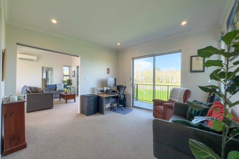 Photo of property in 72 Neavesville Road, Puriri, Thames, 3578