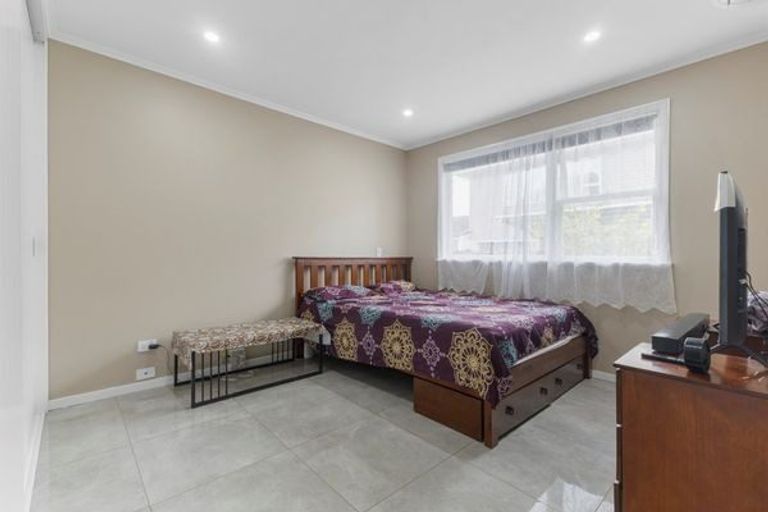 Photo of property in 4/11 Hoteo Avenue, Papatoetoe, Auckland, 2025