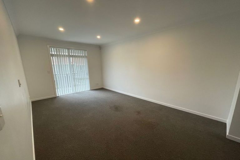 Photo of property in 1/44 Carlos Drive, Flat Bush, Auckland, 2016