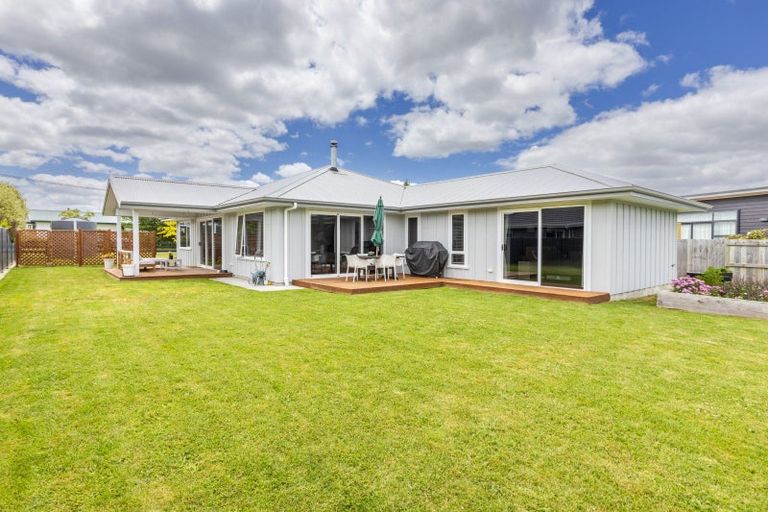 Photo of property in 16 Dee Street, Otane, 4202