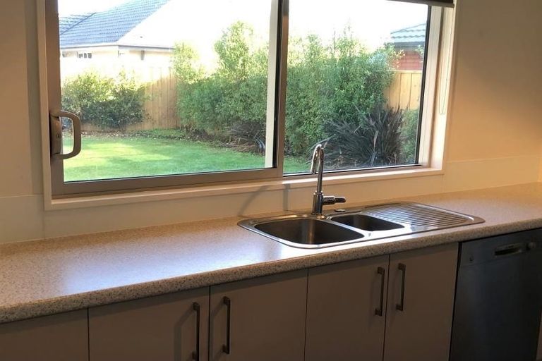 Photo of property in 22 Fernham Way, Rolleston, 7615