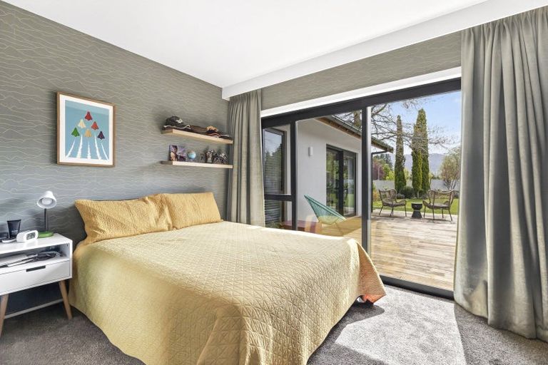 Photo of property in 60 Neplusultra Street, Cromwell, 9310