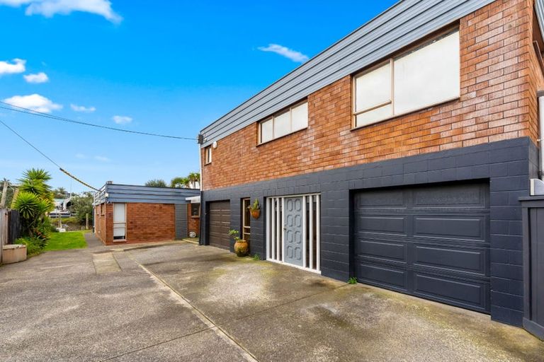 Photo of property in 2/3 Omana Road, Milford, Auckland, 0620