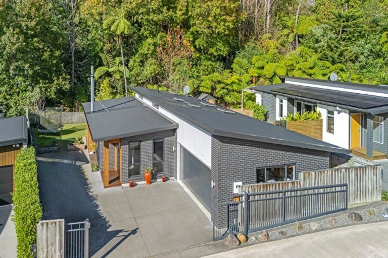 Photo of property in 4 Bright Way, Lower Vogeltown, New Plymouth, 4310