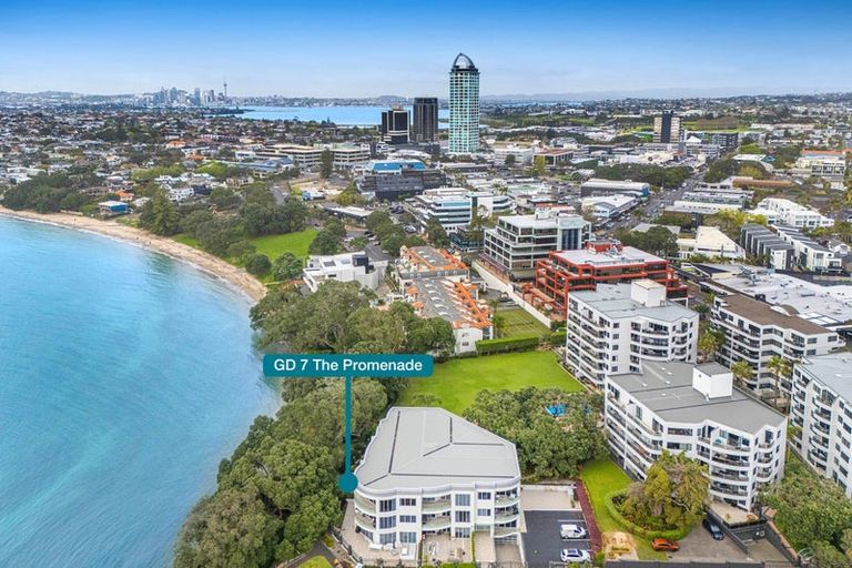 Photo of property in 1/7 The Promenade, Takapuna, Auckland, 0622