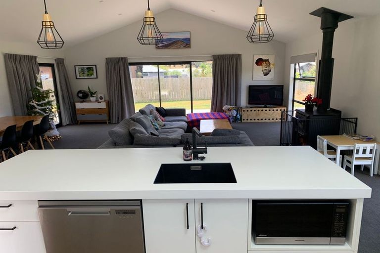 Photo of property in 39 Kingfisher Crescent, Albert Town, Wanaka, 9305