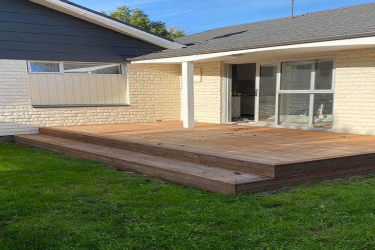 Photo of property in 2/9 Somme Street, St Albans, Christchurch, 8014
