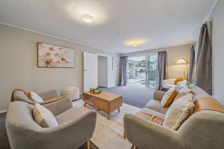 Photo of property in 44 Waipounamu Drive, Kelson, Lower Hutt, 5010