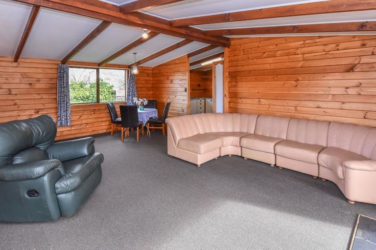 Photo of property in 2/4 Nelson Street, Papakura, 2110