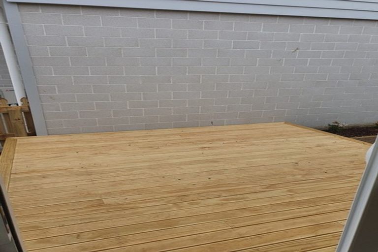 Photo of property in 43b Wainuiomata Road, Wainuiomata, Lower Hutt, 5014