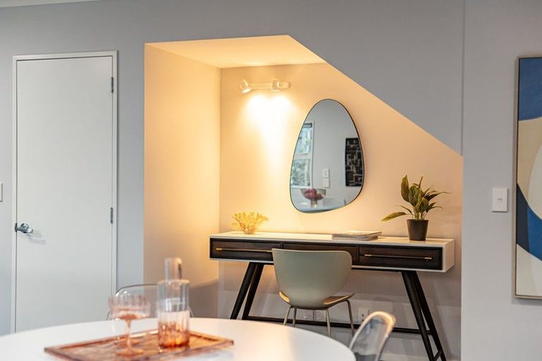 Photo of property in 184 Mark Avenue, Grenada Village, Wellington, 6037