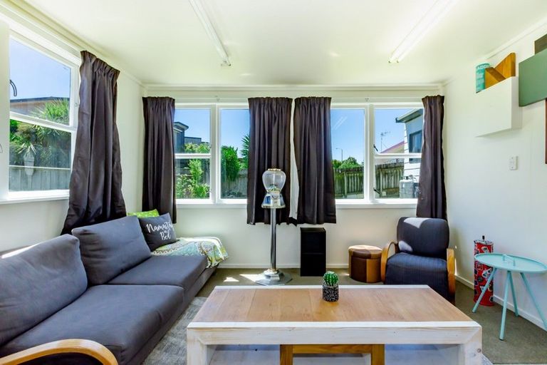 Photo of property in 15 Rua Road, Paraparaumu Beach, Paraparaumu, 5032