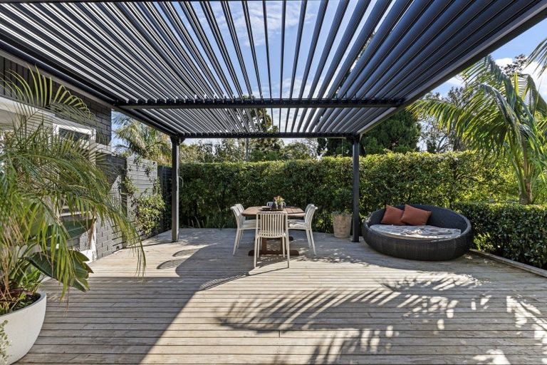 Photo of property in 222 Tukapa Street, Westown, New Plymouth, 4310