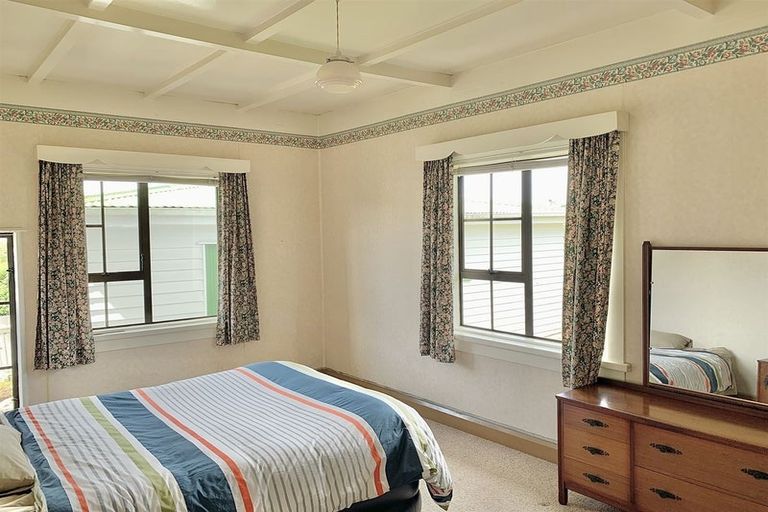 Photo of property in 16 Wallace Road, Waipukurau, 4200