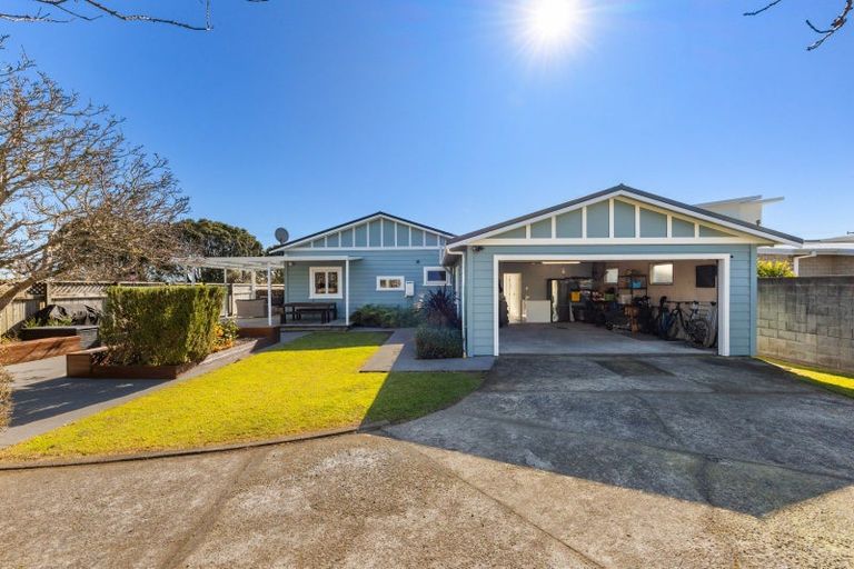 Photo of property in 8 Oriental Street, Welbourn, New Plymouth, 4312