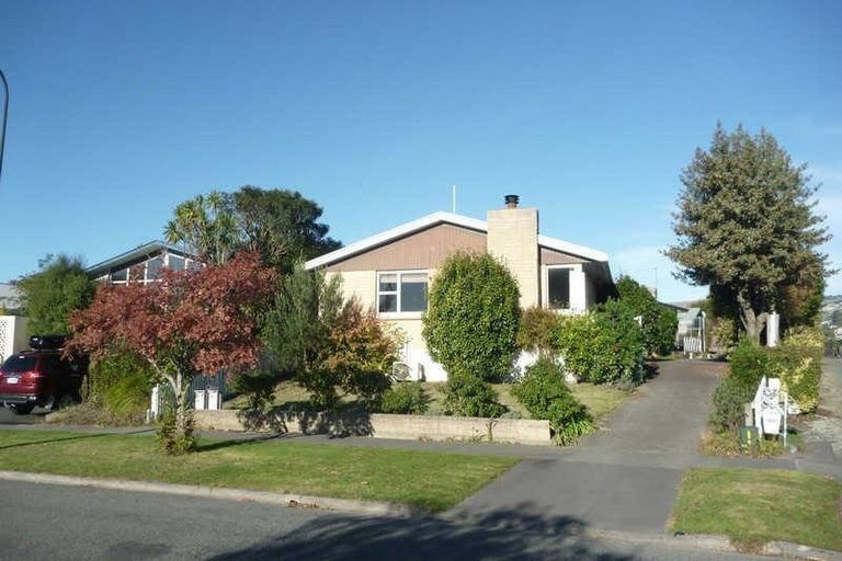 Photo of property in 102 Roberta Drive, Somerfield, Christchurch, 8024