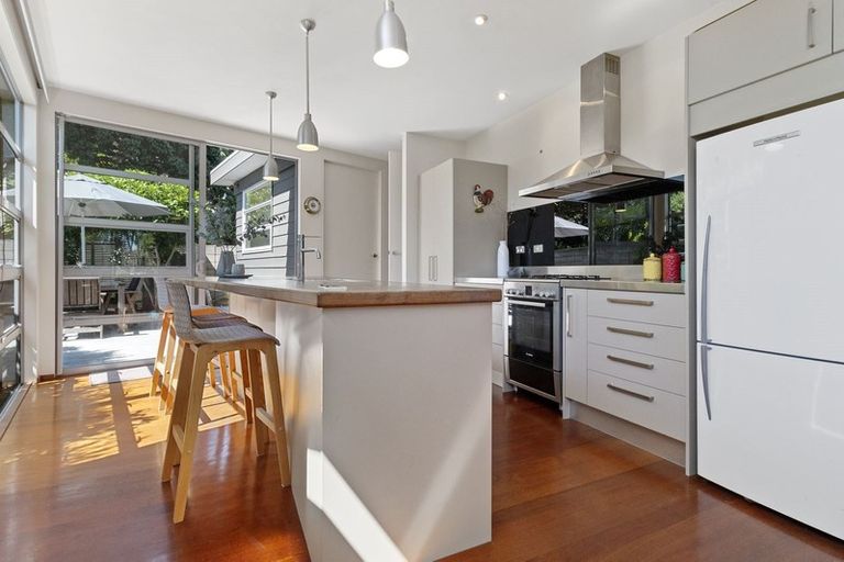 Photo of property in 20a Mount Avenue, Pauanui, Hikuai, 3579