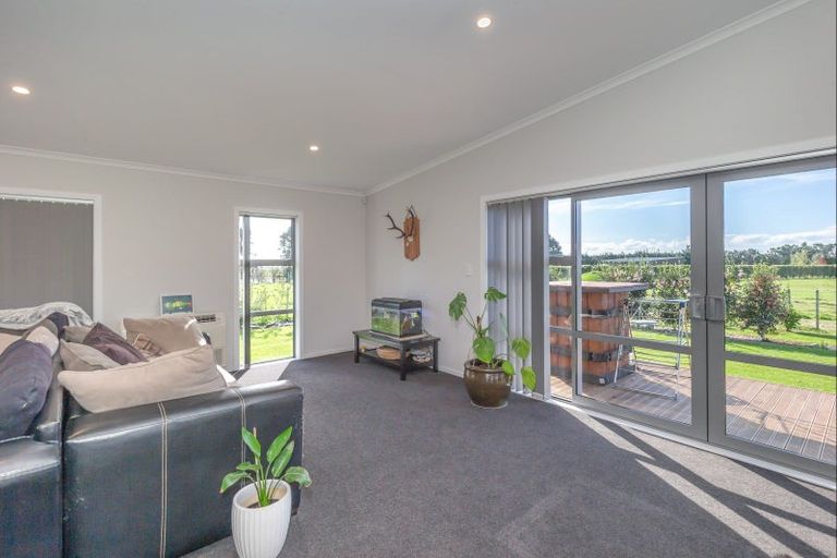 Photo of property in 112 Gladstone Road, Levin, 5571