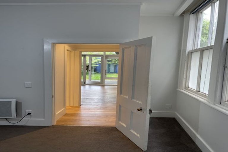 Photo of property in 29 Queen Street, Mount Victoria, Wellington, 6011