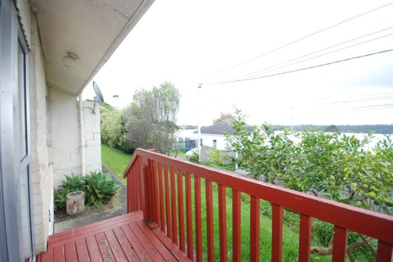 Photo of property in 1/98 Birkdale Road, Birkdale, Auckland, 0626